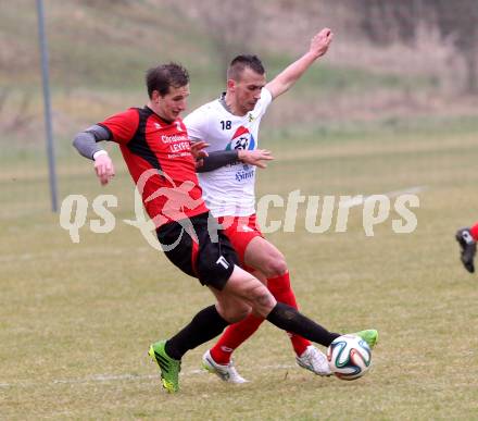 Fussball. Kaerntner Liga. Maria Saal gegen FC Alpe Adria. Rok Smid (Maria Saal), Miroslav Grbic (Alpe Adria). Maria Saal, 4.4.2015.
Foto: Kuess
---
pressefotos, pressefotografie, kuess, qs, qspictures, sport, bild, bilder, bilddatenbank