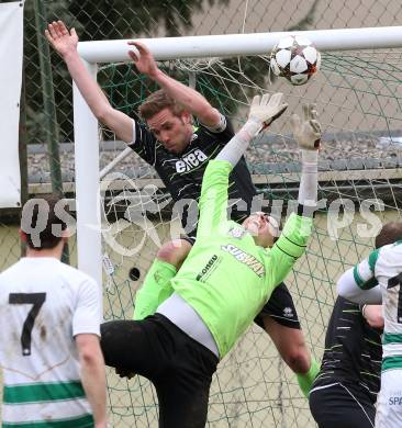 Fussball 1. KLasse Obere Play off. Donau gegen ASK Klagenfurt. Raphael Thun Hohenstein,  (Donau), Alexander Trampitsch (ASK). Klagenfurt, am 4.4.2015.
Foto: Kuess
---
pressefotos, pressefotografie, kuess, qs, qspictures, sport, bild, bilder, bilddatenbank