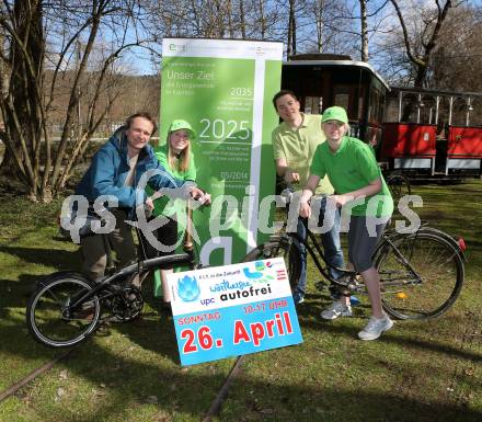 Woerthersee autofrei. Christian Salmhofer (Klimabuendnis Kaernten), Michael Jaindl (Kaernten Solar). Klagenfurt, 3.4.2015.
Foto: Kuess
---
pressefotos, pressefotografie, kuess, qs, qspictures, sport, bild, bilder, bilddatenbank