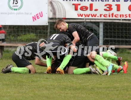 Fussball 1. KLasse Obere Play off. Donau gegen ASK Klagenfurt. Torjubel ASK. Klagenfurt, am 4.4.2015.
Foto: Kuess
---
pressefotos, pressefotografie, kuess, qs, qspictures, sport, bild, bilder, bilddatenbank