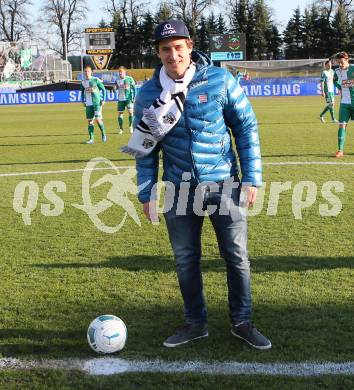 Fussball OEFB Cup. RZ Pellets WAC gegen SK Rapid Wien. Ankick durch Matthias Mayer. Wolfsberg, am 7.4.2015.
Foto: Kuess

---
pressefotos, pressefotografie, kuess, qs, qspictures, sport, bild, bilder, bilddatenbank