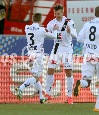 Fussball OEFB Cup. RZ Pellets WAC gegen SK Rapid Wien. Torjubel Manuel Kerhe, Christopher Wernitznig (WAC). Wolfsberg, am 7.4.2015.
Foto: Kuess

---
pressefotos, pressefotografie, kuess, qs, qspictures, sport, bild, bilder, bilddatenbank