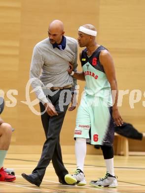 Basketball 2. Bundesliga. Halbfinal-Playoffs. Raides Villach gegen Dragons St. Poelten. Trainer Stacey Nolan, Markus Carr,  (Villach). Villach, am 6.4.2015.
Foto: Kuess
---
pressefotos, pressefotografie, kuess, qs, qspictures, sport, bild, bilder, bilddatenbank