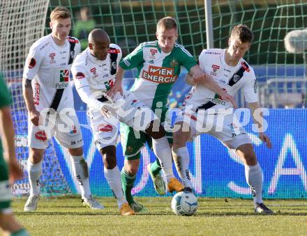 Fussball OEFB Cup. RZ Pellets WAC gegen SK Rapid Wien. Michael Sollbauer, De Oliveira Silvio Carlos, Daniel Drescher,  (WAC), Robert Beric  (Rapid). Wolfsberg, am 7.4.2015.
Foto: Kuess

---
pressefotos, pressefotografie, kuess, qs, qspictures, sport, bild, bilder, bilddatenbank