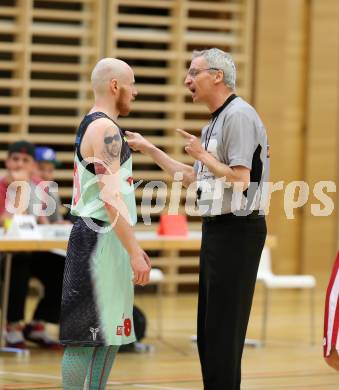 Basketball 2. Bundesliga. Halbfinal-Playoffs. Raides Villach gegen Dragons St. Poelten. Nino Gross (Villach),  Schiedsrichter. Villach, am 6.4.2015.
Foto: Kuess
---
pressefotos, pressefotografie, kuess, qs, qspictures, sport, bild, bilder, bilddatenbank