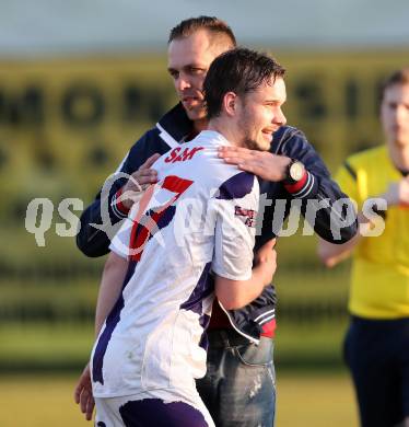 Fussball Regionalliga. SAK gegen Lafnitz. Torjubel Patrick Lausegger, Trainer Goran Jolic (SAK). Welzenegg, am 10.4.2015.
Foto: Kuess
---
pressefotos, pressefotografie, kuess, qs, qspictures, sport, bild, bilder, bilddatenbank