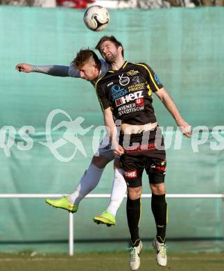 Fussball Regionalliga. SAK gegen Lafnitz. Darijo Biscan, (SAK), Martin Rodler  (Lafnitz). Welzenegg, am 10.4.2015.
Foto: Kuess
---
pressefotos, pressefotografie, kuess, qs, qspictures, sport, bild, bilder, bilddatenbank