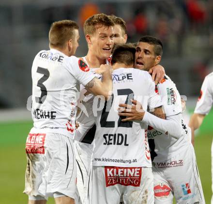 Fussball Bundesliga. RZ Pellets WAC gegen FC Admira Wacker Moedling.  Torjubel Daniel Drescher, Manuel Kerhe, Ynclan Jacobo, Manuel Seidl (WAC). Wolfsberg, am 11.4.2015.
Foto: Kuess

---
pressefotos, pressefotografie, kuess, qs, qspictures, sport, bild, bilder, bilddatenbank