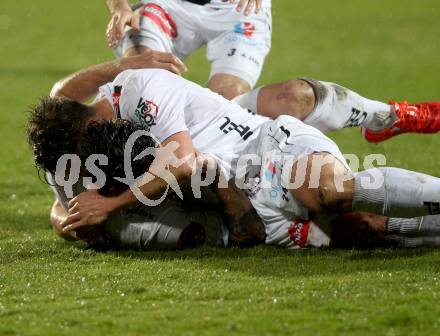 Fussball Bundesliga. RZ Pellets WAC gegen FC Admira Wacker Moedling.  Torjubel Manuel Seidl, Christopher Wernitznig (WAC). Wolfsberg, am 11.4.2015.
Foto: Kuess

---
pressefotos, pressefotografie, kuess, qs, qspictures, sport, bild, bilder, bilddatenbank