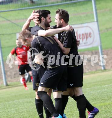 Fussball. Kaerntner Liga. Koettmannsdorf gegen Maria Saal. Torjubel Stephan Buergler (Koettmannsdorf). Koettmannsdorf, 12.4.2015.
Foto: Kuess
---
pressefotos, pressefotografie, kuess, qs, qspictures, sport, bild, bilder, bilddatenbank