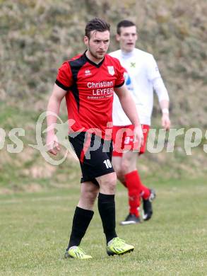 Fussball. Kaerntner Liga. Maria Saal gegen FC Alpe Adria. Michael Fischer (Maria Saal). Maria Saal, 4.4.2015.
Foto: Kuess
---
pressefotos, pressefotografie, kuess, qs, qspictures, sport, bild, bilder, bilddatenbank