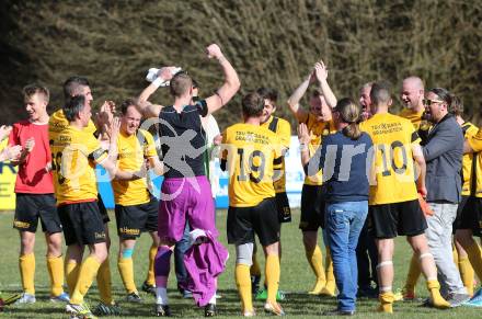 Fussball 1. Klasse D Obere Play Off. St. Margareten/Rosental gegen Grafenstein. Jubel  (Grafenstein). St. Margareten, am 12.4.2015.
Foto: Kuess
---
pressefotos, pressefotografie, kuess, qs, qspictures, sport, bild, bilder, bilddatenbank