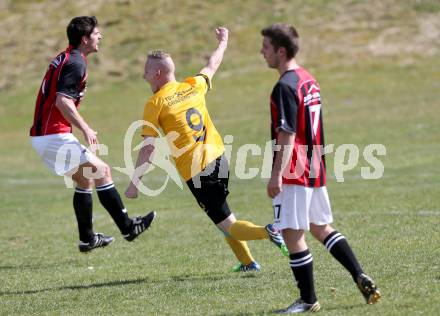 Fussball 1. Klasse D Obere Play Off. St. Margareten/Rosental gegen Grafenstein. Torjubel Christian Wadler (Grafenstein). St. Margareten, am 12.4.2015.
Foto: Kuess
---
pressefotos, pressefotografie, kuess, qs, qspictures, sport, bild, bilder, bilddatenbank