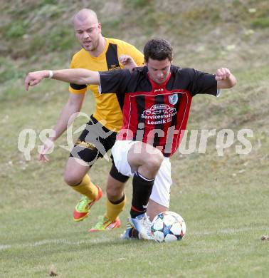 Fussball 1. Klasse D Obere Play Off. St. Margareten/Rosental gegen Grafenstein. Matthias Korenjak,  (St. Margarethen), Michael Miklautz (Grafenstein). St. Margareten, am 12.4.2015.
Foto: Kuess
---
pressefotos, pressefotografie, kuess, qs, qspictures, sport, bild, bilder, bilddatenbank