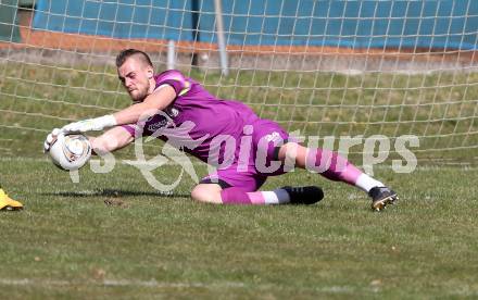 Fussball 1. Klasse D Obere Play Off. St. Margareten/Rosental gegen Grafenstein. Tomaz Vidergar  (Grafenstein). St. Margareten, am 12.4.2015.
Foto: Kuess
---
pressefotos, pressefotografie, kuess, qs, qspictures, sport, bild, bilder, bilddatenbank