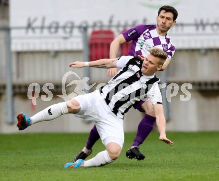 Fussball Regionalliga. SK Austria Klagenfurt gegen SPG FC Pasching/LASK Juniors. Mirnes Becirovic,  (Klagenfurt), Thomas Mayer (Pasching). Klagenfurt, am 17.4.2015.
Foto: Kuess
---
pressefotos, pressefotografie, kuess, qs, qspictures, sport, bild, bilder, bilddatenbank