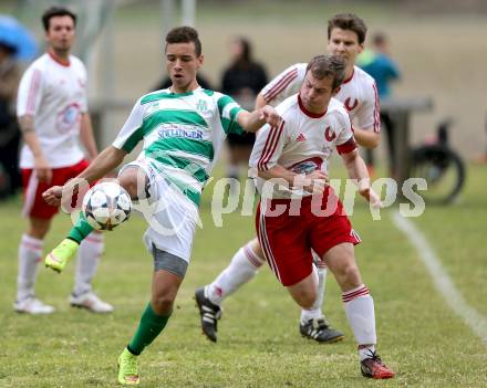 Fussball 1. KLasse A Untere Play Off. Nikolsdorf/Oberdrauburg gegen Obermillstatt. Patrick Mair, (Nikolsdorf), Maximilian Mayr  (Obermillstatt). Nikolsdorf,am 11.4.2015.
Foto: Kuess
---
pressefotos, pressefotografie, kuess, qs, qspictures, sport, bild, bilder, bilddatenbank