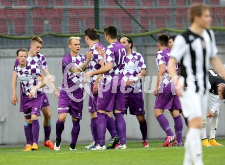 Fussball Regionalliga. SK Austria Klagenfurt gegen SPG FC Pasching/LASK Juniors. Torjubel  (Klagenfurt). Klagenfurt, am 17.4.2015.
Foto: Kuess
---
pressefotos, pressefotografie, kuess, qs, qspictures, sport, bild, bilder, bilddatenbank