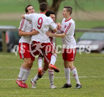 Fussball 1. KLasse A Untere Play Off. Nikolsdorf/Oberdrauburg gegen Obermillstatt. Torjubel Martin Trutschnig,  (Nikolsdorf). Nikolsdorf,am 11.4.2015.
Foto: Kuess
---
pressefotos, pressefotografie, kuess, qs, qspictures, sport, bild, bilder, bilddatenbank