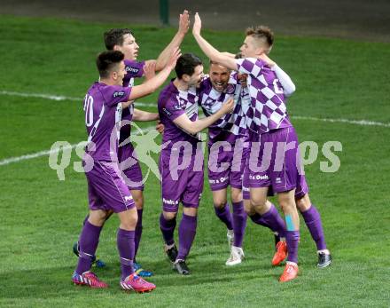 Fussball Regionalliga. SK Austria Klagenfurt gegen SPG FC Pasching/LASK Juniors. Torjubel Dominik Kirschner, Patrik Eler, Ali Hamdemir, Mirnes Becirovic, Bernd Kager, Ervin Bevab (Klagenfurt). Klagenfurt, am 17.4.2015.
Foto: Kuess
---
pressefotos, pressefotografie, kuess, qs, qspictures, sport, bild, bilder, bilddatenbank