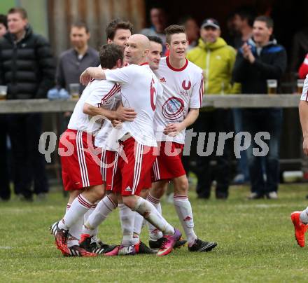 Fussball 1. KLasse A Untere Play Off. Nikolsdorf/Oberdrauburg gegen Obermillstatt. Torjubel  (Nikolsdorf). Nikolsdorf,am 11.4.2015.
Foto: Kuess
---
pressefotos, pressefotografie, kuess, qs, qspictures, sport, bild, bilder, bilddatenbank