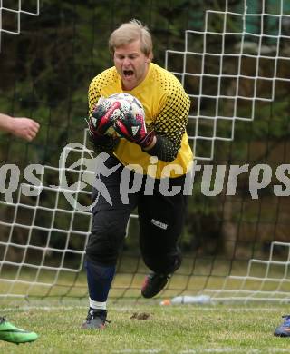 Fussball 1. KLasse A Untere Play Off. Nikolsdorf/Oberdrauburg gegen Obermillstatt. Kevin Linder (Nikolsdorf). Nikolsdorf,am 11.4.2015.
Foto: Kuess
---
pressefotos, pressefotografie, kuess, qs, qspictures, sport, bild, bilder, bilddatenbank