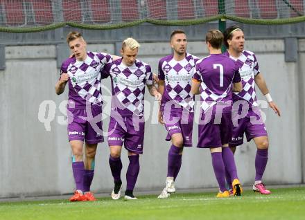 Fussball Regionalliga. SK Austria Klagenfurt gegen SPG FC Pasching/LASK Juniors. Torjubel Patrik Eler, Sandro Zakany, Rajko Rep, Ali Hamdemir (Klagenfurt). Klagenfurt, am 17.4.2015.
Foto: Kuess
---
pressefotos, pressefotografie, kuess, qs, qspictures, sport, bild, bilder, bilddatenbank