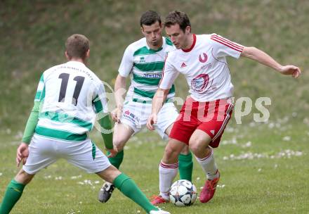 Fussball 1. KLasse A Untere Play Off. Nikolsdorf/Oberdrauburg gegen Obermillstatt. Martin Trutschnig, (Nikolsdorf), Manuel Morgenstern, Martin HUber  (Obermillstatt). Nikolsdorf,am 11.4.2015.
Foto: Kuess
---
pressefotos, pressefotografie, kuess, qs, qspictures, sport, bild, bilder, bilddatenbank