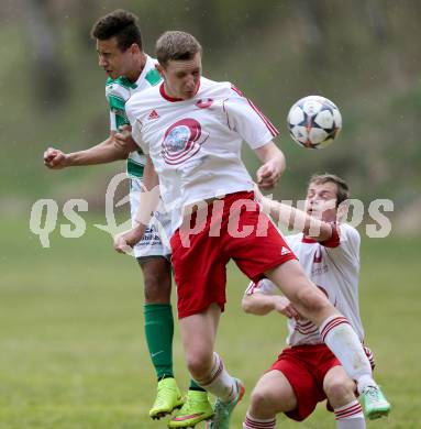 Fussball 1. KLasse A Untere Play Off. Nikolsdorf/Oberdrauburg gegen Obermillstatt. Rene Witzeling, Patrick Mair, (Nikolsdorf), Maximilian Mayr  (Obermillstatt). Nikolsdorf,am 11.4.2015.
Foto: Kuess
---
pressefotos, pressefotografie, kuess, qs, qspictures, sport, bild, bilder, bilddatenbank