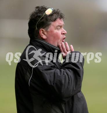 Fussball 1. KLasse A Untere Play Off. Nikolsdorf/Oberdrauburg gegen Obermillstatt. Trainer Wolfgang Hofer (Obermillstatt). Nikolsdorf,am 11.4.2015.
Foto: Kuess
---
pressefotos, pressefotografie, kuess, qs, qspictures, sport, bild, bilder, bilddatenbank