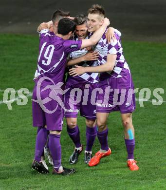 Fussball Regionalliga. SK Austria Klagenfurt gegen SPG FC Pasching/LASK Juniors.  Torjubel Dominik Kirschner, Patrik Eler, Ali Hamdemir, Mirnes Becirovic (Klagenfurt). Klagenfurt, am 17.4.2015.
Foto: Kuess
---
pressefotos, pressefotografie, kuess, qs, qspictures, sport, bild, bilder, bilddatenbank