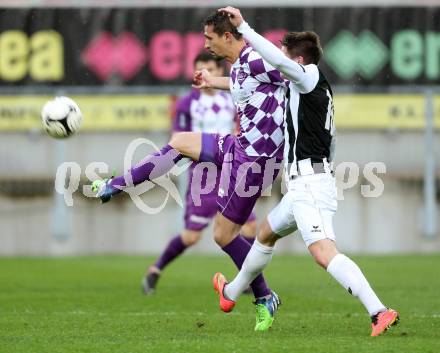 Fussball Regionalliga. SK Austria Klagenfurt gegen SPG FC Pasching/LASK Juniors. Manuel Wallner, (Klagenfurt), Orhan Vojic (Pasching). Klagenfurt, am 17.4.2015.
Foto: Kuess
---
pressefotos, pressefotografie, kuess, qs, qspictures, sport, bild, bilder, bilddatenbank