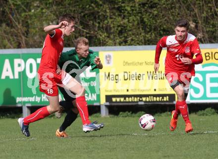 Fussball Unterliga Ost. KAC 1909 gegen Ulrichsberg. Bernhard Karre, David Rass, (KAC), Patrick Fleiss (Ulrichsberg). Klagenfurt, am 18.4.2015. 
Foto: Kuess
---
pressefotos, pressefotografie, kuess, qs, qspictures, sport, bild, bilder, bilddatenbank