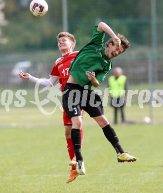 Fussball Unterliga Ost. KAC 1909 gegen Ulrichsberg. Florian Richard Peterl,  (KAC), Lukas Gruber (Ulrichsberg). Klagenfurt, am 18.4.2015. 
Foto: Kuess
---
pressefotos, pressefotografie, kuess, qs, qspictures, sport, bild, bilder, bilddatenbank