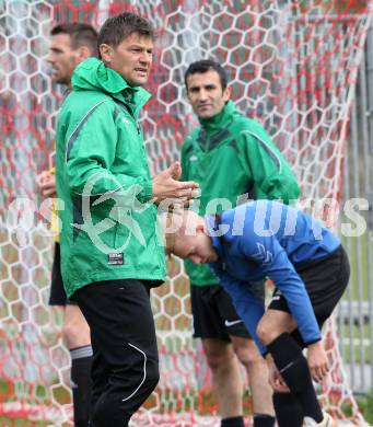 Fussball Unterliga Ost. KAC 1909 gegen Ulrichsberg. Trainer Manfred Mocher (Ulrichsberg). Klagenfurt, am 18.4.2015. 
Foto: Kuess
---
pressefotos, pressefotografie, kuess, qs, qspictures, sport, bild, bilder, bilddatenbank