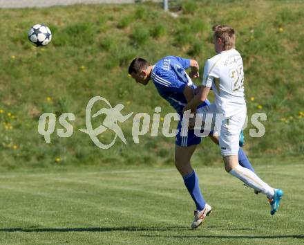 Fussball Unterliga Ost. SPG FC Poggersdorf gegen Ruden. Ziga Bokal,  (Poggersdorf), Borut Vrhnjak (Ruden). Poggersdorf, am 19.4.2015.
Foto: Kuess
---
pressefotos, pressefotografie, kuess, qs, qspictures, sport, bild, bilder, bilddatenbank