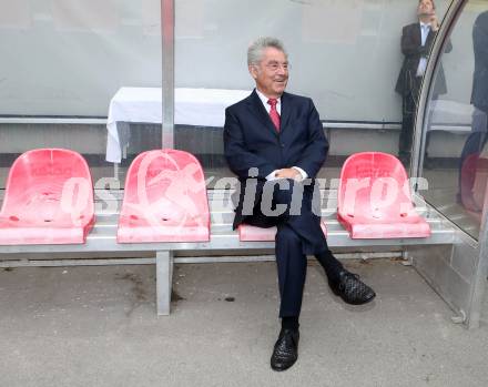 Fussball. 12. Tournament of Nations. U16 Laenderspiel Oesterreich gegen Brasilien.   Bundespraesident Heinz Fischer,  . Woerthersee Arena, Klagenfurt, am 24.4.2015.
Foto: Kuess
---
pressefotos, pressefotografie, kuess, qs, qspictures, sport, bild, bilder, bilddatenbank