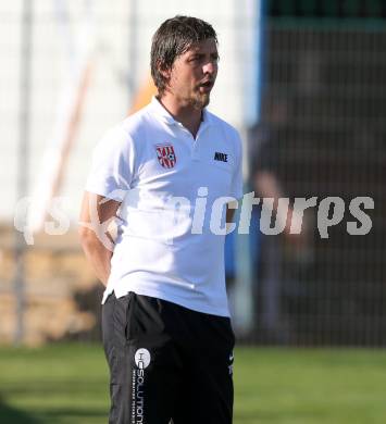 Fussball Regionalliga. SAK gegen St. Florian. Trainer Gerald Scheiblehner (St. Florian). Klagenfurt, am 24.5.2015.
Foto: Kuess
---
pressefotos, pressefotografie, kuess, qs, qspictures, sport, bild, bilder, bilddatenbank