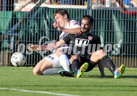 Fussball Regionalliga. SAK gegen St. Florian.  Tilen Kompan, (SAK), Rexhe Bytyci  (St. Florian). Klagenfurt, am 24.5.2015.
Foto: Kuess
---
pressefotos, pressefotografie, kuess, qs, qspictures, sport, bild, bilder, bilddatenbank