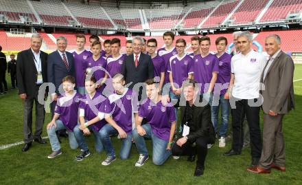 Fussball. 12. Tournament of Nations. U16 Laenderspiel Oesterreich gegen Brasilien. U16 SK Austria Klagenfurt. Woerthersee Arena, Klagenfurt, am 24.4.2015.
Foto: Kuess
---
pressefotos, pressefotografie, kuess, qs, qspictures, sport, bild, bilder, bilddatenbank