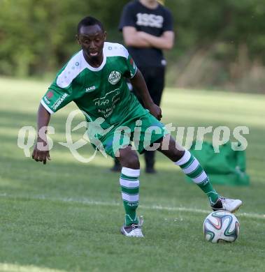 Fussball. 1. Klasse C OPO. Ebental gegen Donau. Lamin Bojang (Donau). Ebental, 26.4.2015.
Foto: Kuess
---
pressefotos, pressefotografie, kuess, qs, qspictures, sport, bild, bilder, bilddatenbank