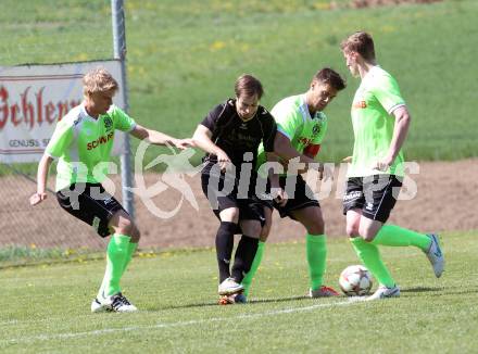 Fussball. Kaerntner Liga. Koettmannsdorf gegen Kuehnsdorf. Christian Schimmel (Koettmannsdorf), Martin Podgornik, Marcel Guenther Kuster,  Klemen Sebul (Kuehnsdorf). Koettmannsdorf, 26.4.2015.
Foto: Kuess
---
pressefotos, pressefotografie, kuess, qs, qspictures, sport, bild, bilder, bilddatenbank