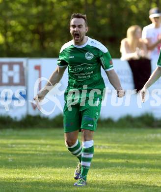 Fussball. 1. Klasse C OPO. Ebental gegen Donau. Torjubel Alexander Percher (Donau). Ebental, 26.4.2015.
Foto: Kuess
---
pressefotos, pressefotografie, kuess, qs, qspictures, sport, bild, bilder, bilddatenbank