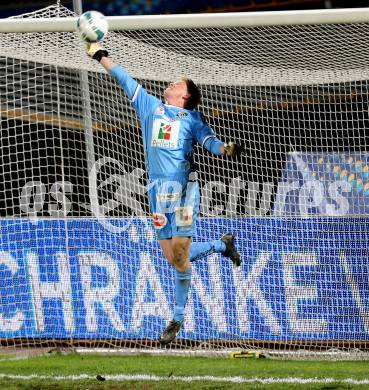 Fussball OEFB Cup. RZ Pellets WAC gegen FK Austria Wien. Christian Dobnik (WAC). Wolfsberg, am 29.4.2015.
Foto: Kuess

---
pressefotos, pressefotografie, kuess, qs, qspictures, sport, bild, bilder, bilddatenbank