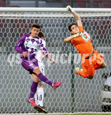 Fussball Regionalliga. SK Austria Klagenfurt gegen RZ Pellets WAC Amateure.  Ervin Bevab, (Klagenfurt), Marko Soldo  (WAC). Klagenfurt, am 30.5.2015.
Foto: Kuess
---
pressefotos, pressefotografie, kuess, qs, qspictures, sport, bild, bilder, bilddatenbank