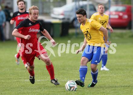 Fussball Unterliga Ost. Woelfnitz gegen St. Michael/Bleiburg. Michael Pirker,  (Woelfnitz), Miroslav Radulovic (St. Michael). Woelfnitz, am 2.5.2015.
Foto: Kuess
---
pressefotos, pressefotografie, kuess, qs, qspictures, sport, bild, bilder, bilddatenbank