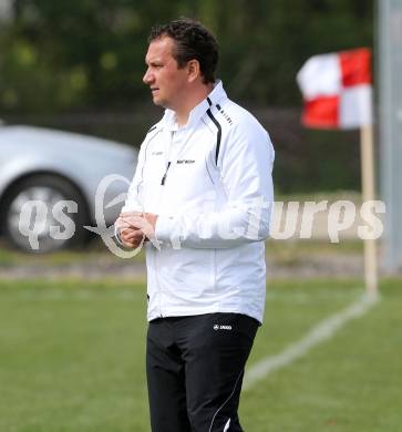 Fussball Unterliga Ost. Woelfnitz gegen St. Michael/Bleiburg. Trainer Alexander Suppantschitsch  (Woelfnitz). Woelfnitz, am 2.5.2015.
Foto: Kuess
---
pressefotos, pressefotografie, kuess, qs, qspictures, sport, bild, bilder, bilddatenbank