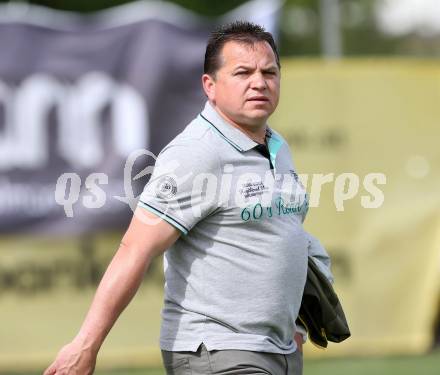 Fussball Unterliga Ost. Woelfnitz gegen St. Michael/Bleiburg. Trainer Gerald Baumgartner  (St. Michael). Woelfnitz, am 2.5.2015.
Foto: Kuess
---
pressefotos, pressefotografie, kuess, qs, qspictures, sport, bild, bilder, bilddatenbank