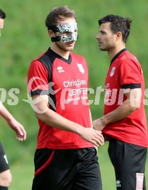 Fussball Kaerntner Liga. Maria Saal gegen Feldkirchen.  Bernhard Walzl (Maria Saal). Maria Saal, am 2.5.2015.
Foto: Kuess
---
pressefotos, pressefotografie, kuess, qs, qspictures, sport, bild, bilder, bilddatenbank