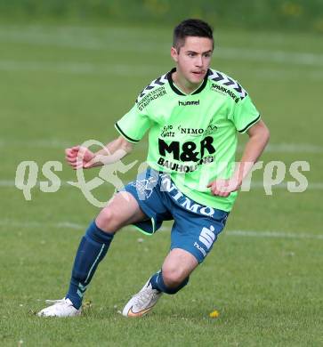 Fussball Kaerntner Liga. Maria Saal gegen Feldkirchen.  Kevin Alfons Bretis  (Feldkirchen). Maria Saal, am 2.5.2015.
Foto: Kuess
---
pressefotos, pressefotografie, kuess, qs, qspictures, sport, bild, bilder, bilddatenbank